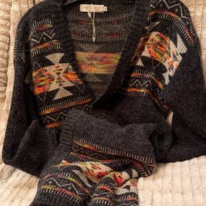 Mosnova Women's Black Patterned Sweater